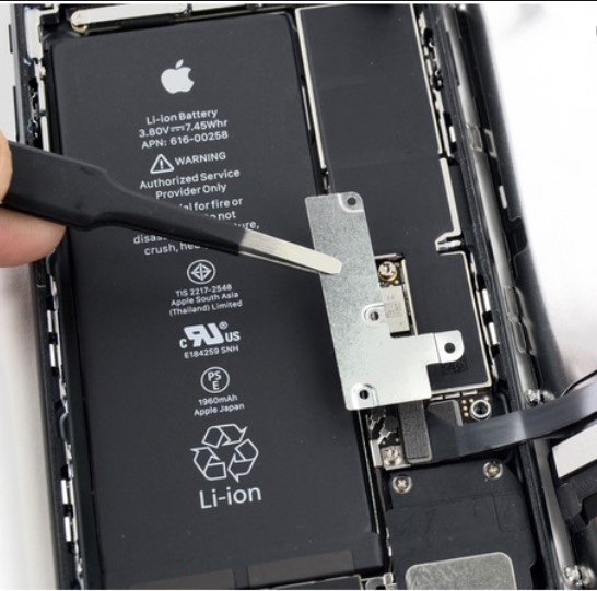 Dung lượng pin iPhone 7 plus là bao nhiêu?