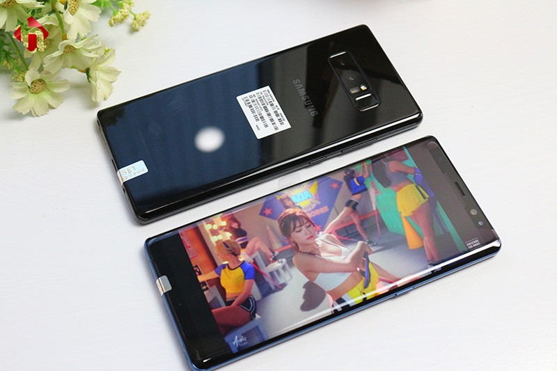 Điện thoại Samsung galaxy S8 sở hữu màn hình vô cực độc đáo